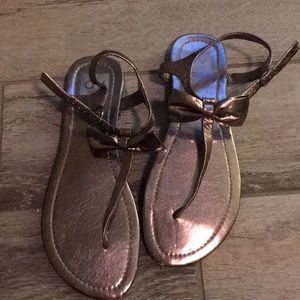 Pewter Dv bow sandal
